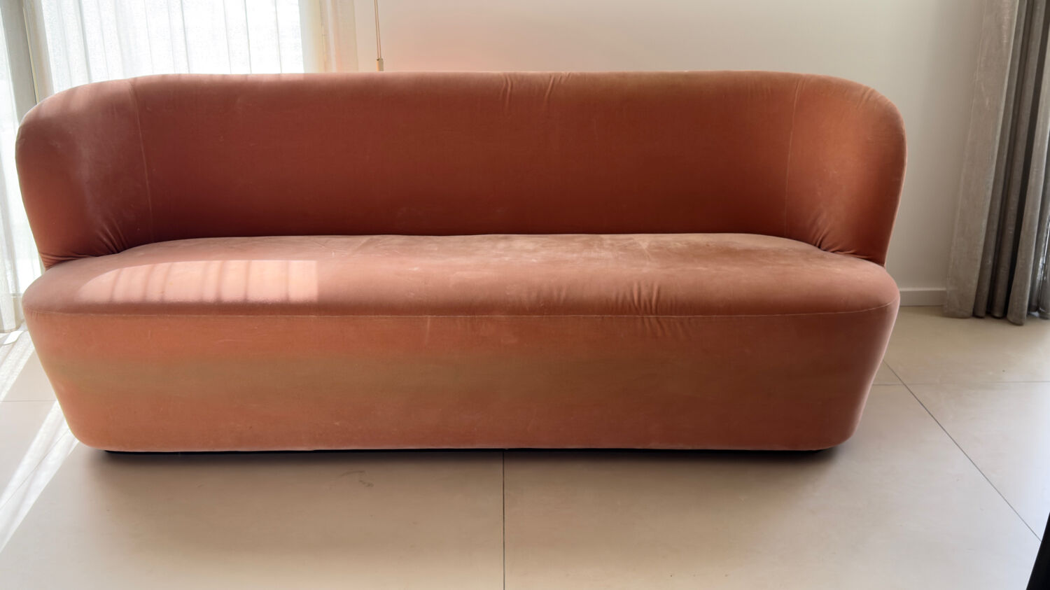 Canapé 3 places en velours GUBI