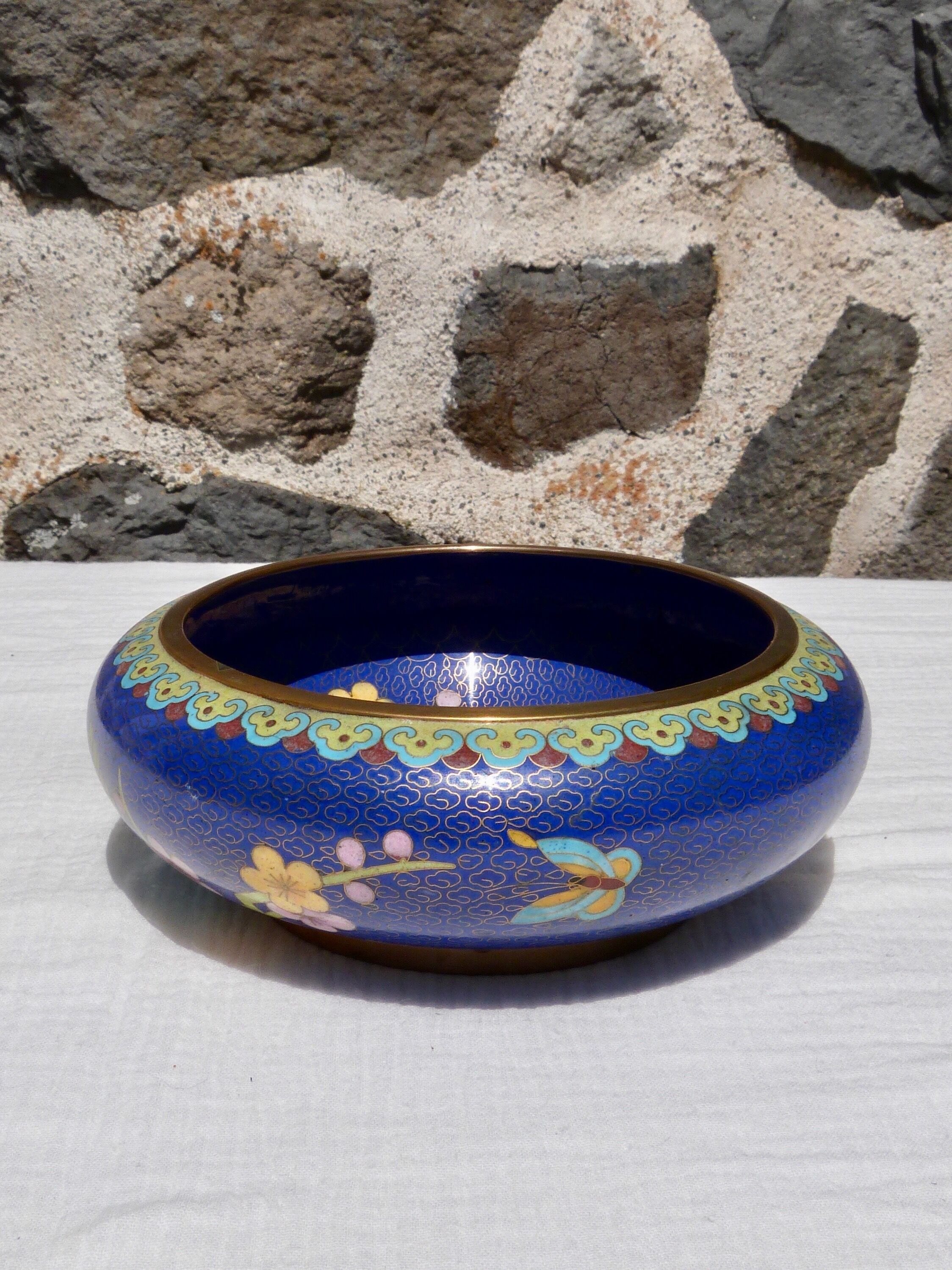 Empty partitioned brass pocket