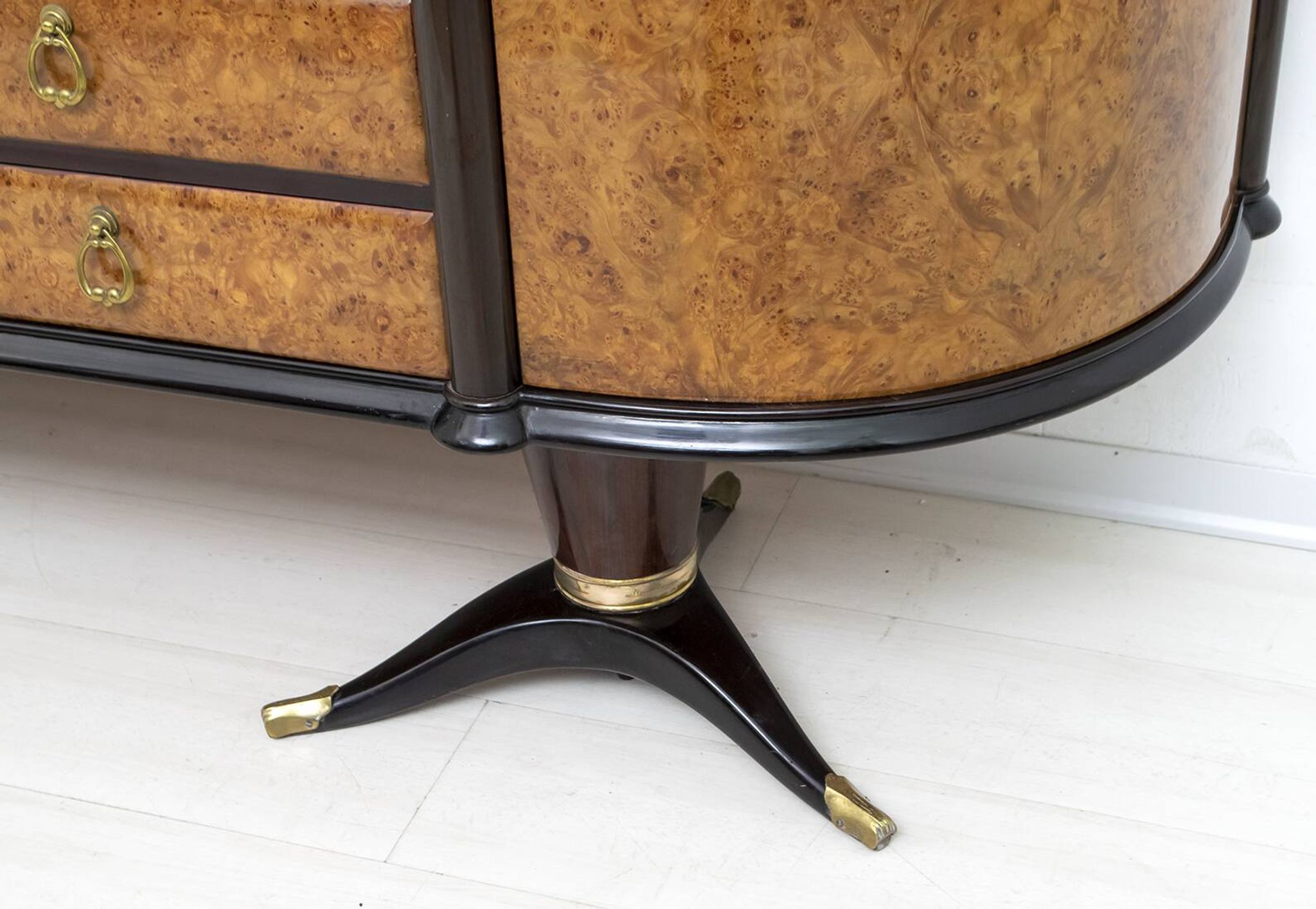 Paolo Buffa Mid-Century Modern Italian Mahogany and Walnut Bar Cabinet, 50