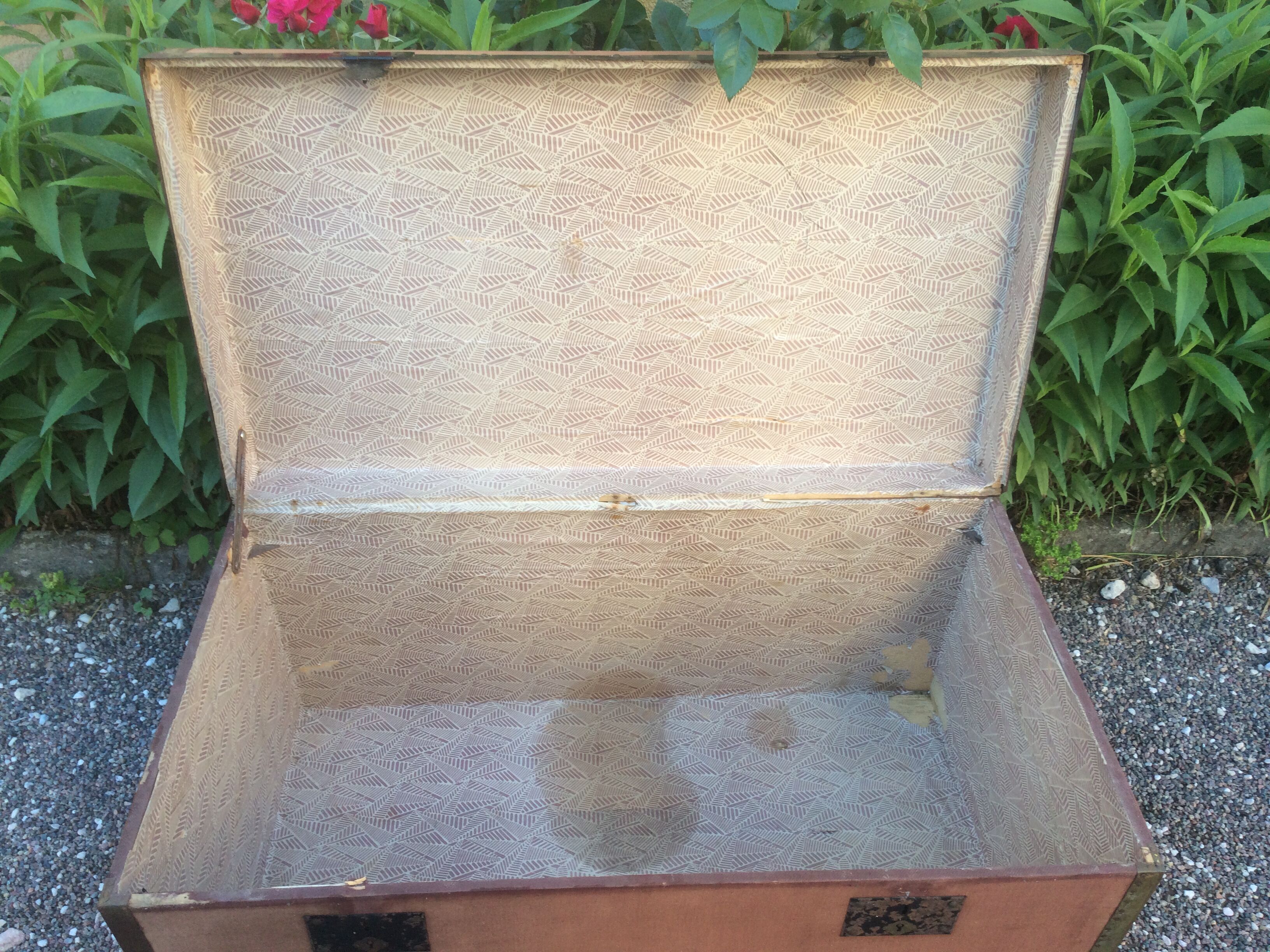 Travel trunk 1900
