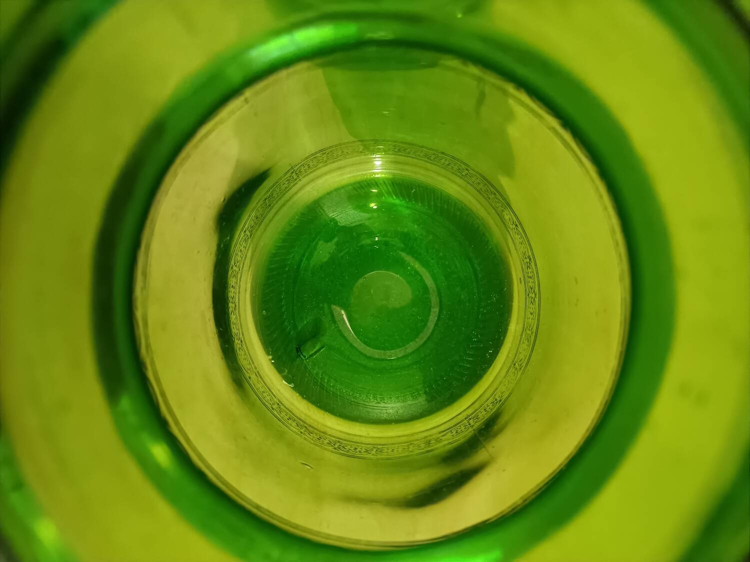 Green retro glass candy box