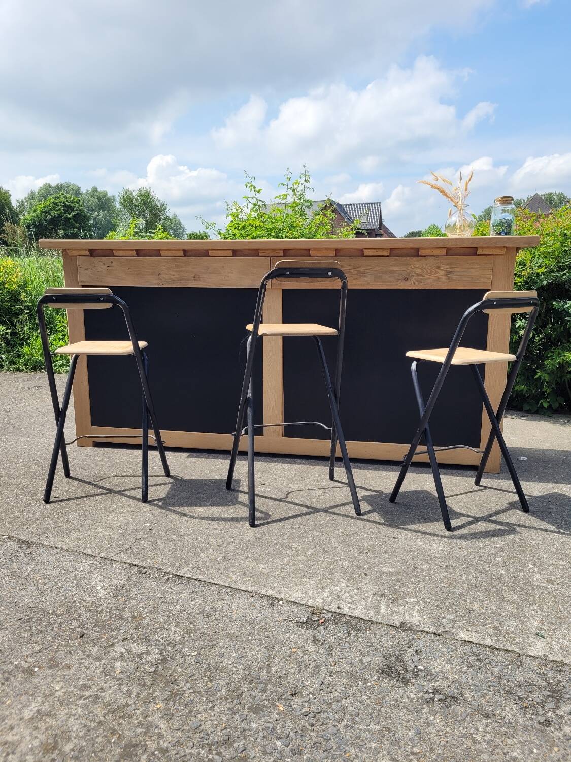 Refurbished counter/bar