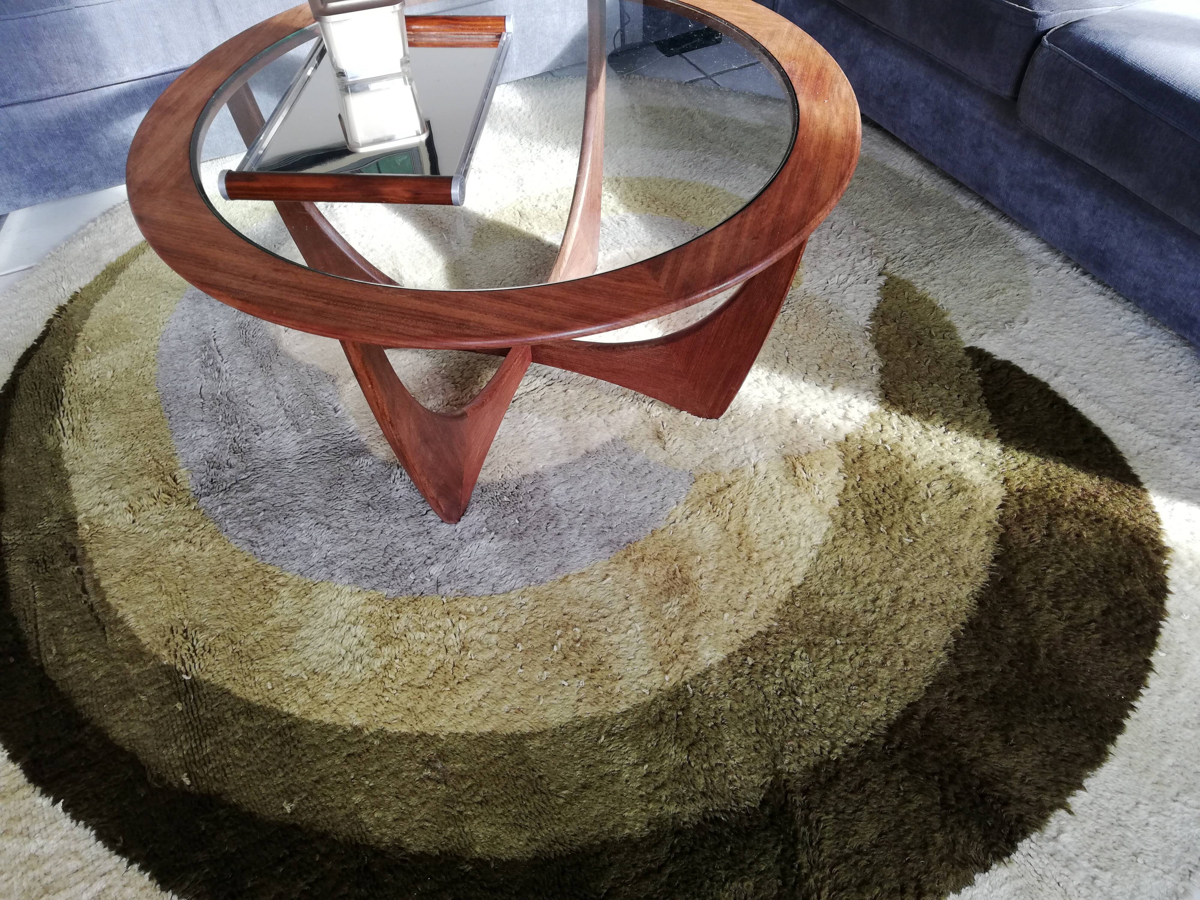 Desso round carpet, 70s
