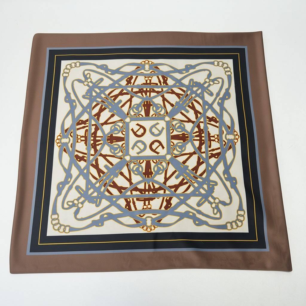 Coussin en velours authentique Etienne Aigner – Coussin de designer 45x45