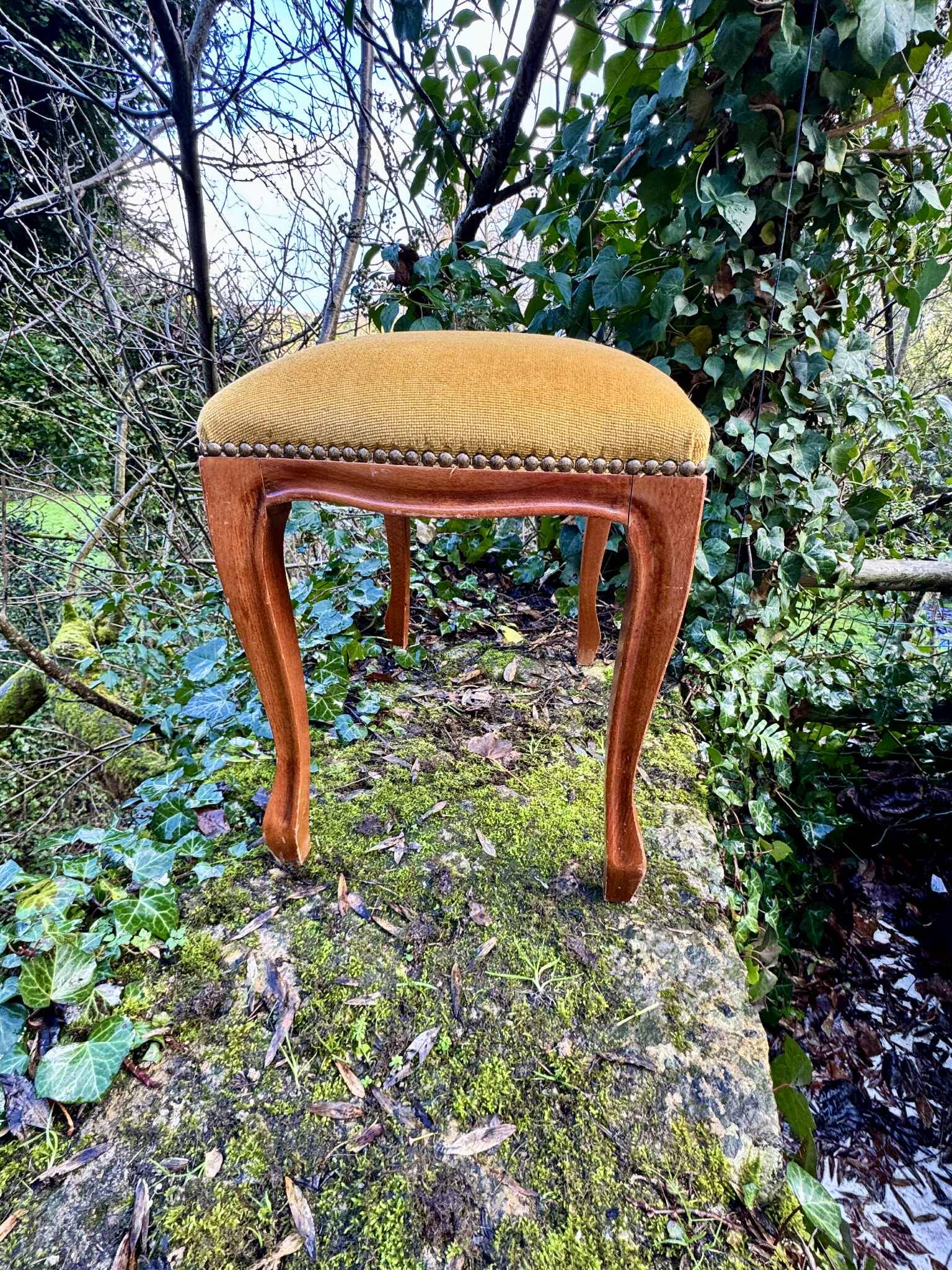 Large studded footrest in Louis XV style