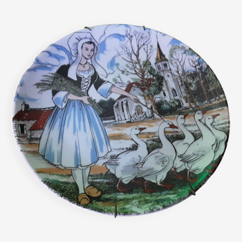 Provence ceramic plate loriol, a goose keeper