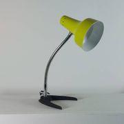 Lampe de table en métal jaune-vert, années 50