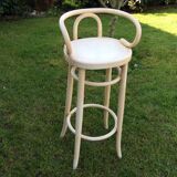 Bar stool