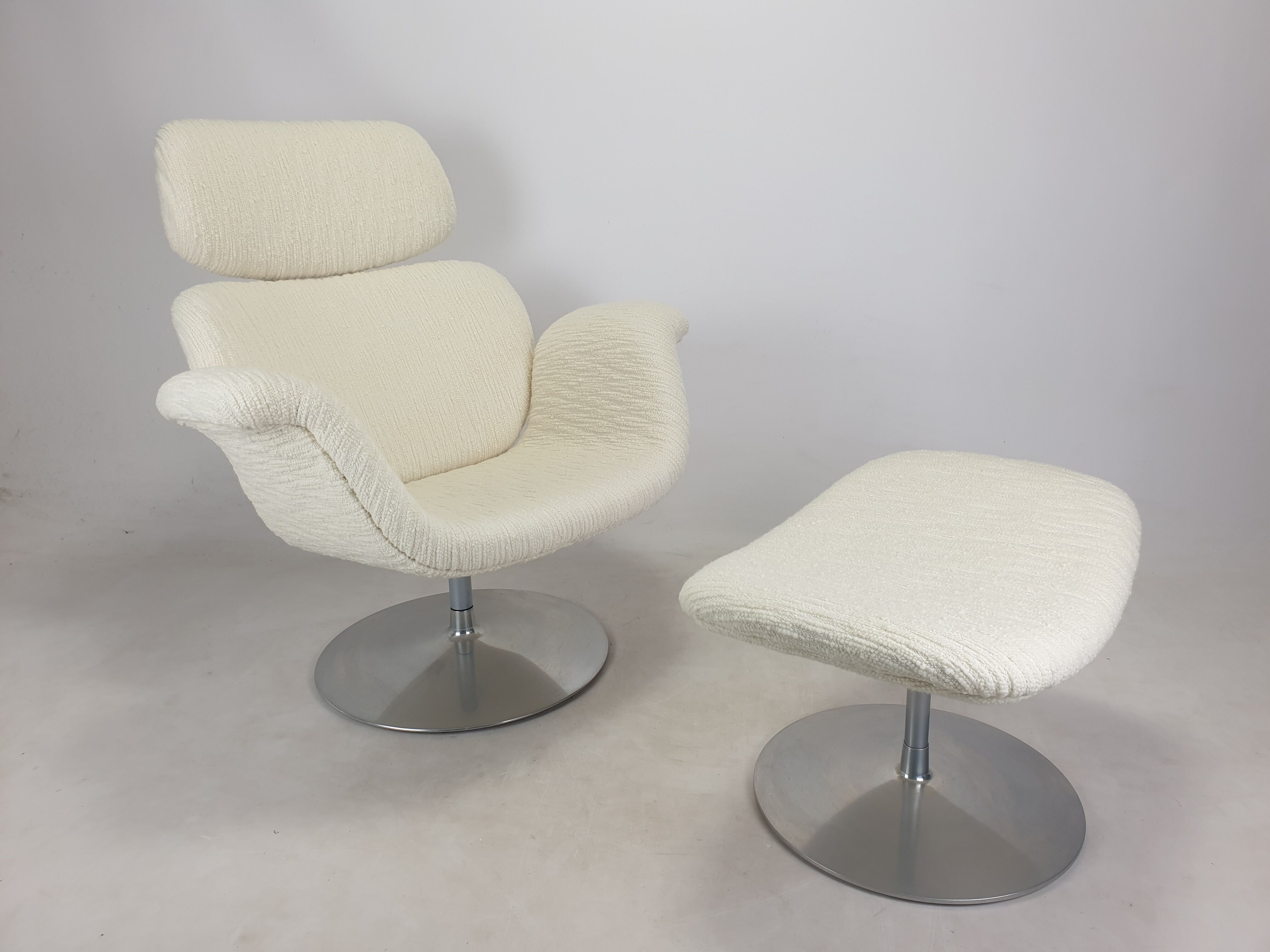 Big Tulip Chair and Ottoman by Pierre Paulin for Artifort, 1980s