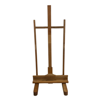 Artist's easel furniture in oak, adjustable height