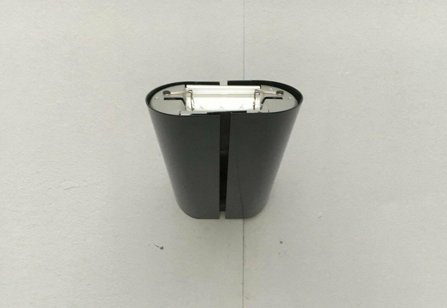 Italian postmodern model Wall lamp Megaron Parete by Gianfranco Frattini for Artemide, 1970s