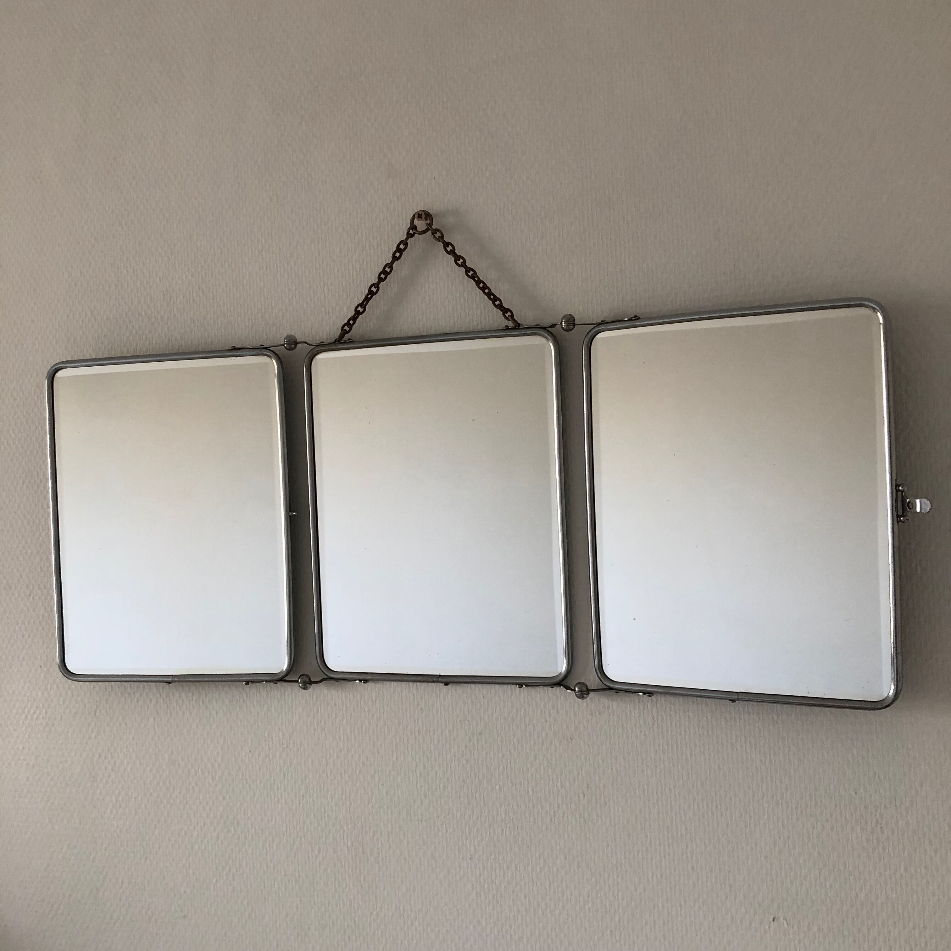 Vintage English green barber triptych mirror 1960 - 28 x 68 cm