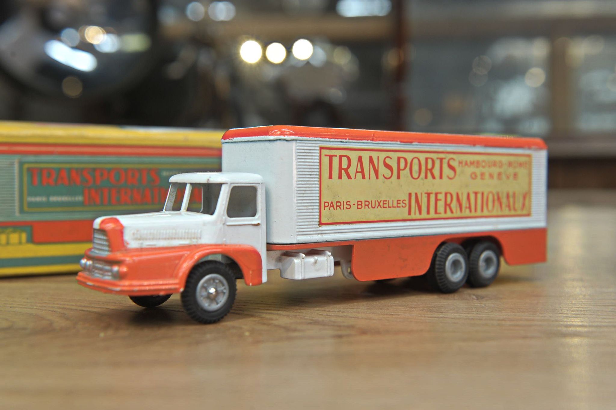 Old metal toy jrd trailer truck international transport