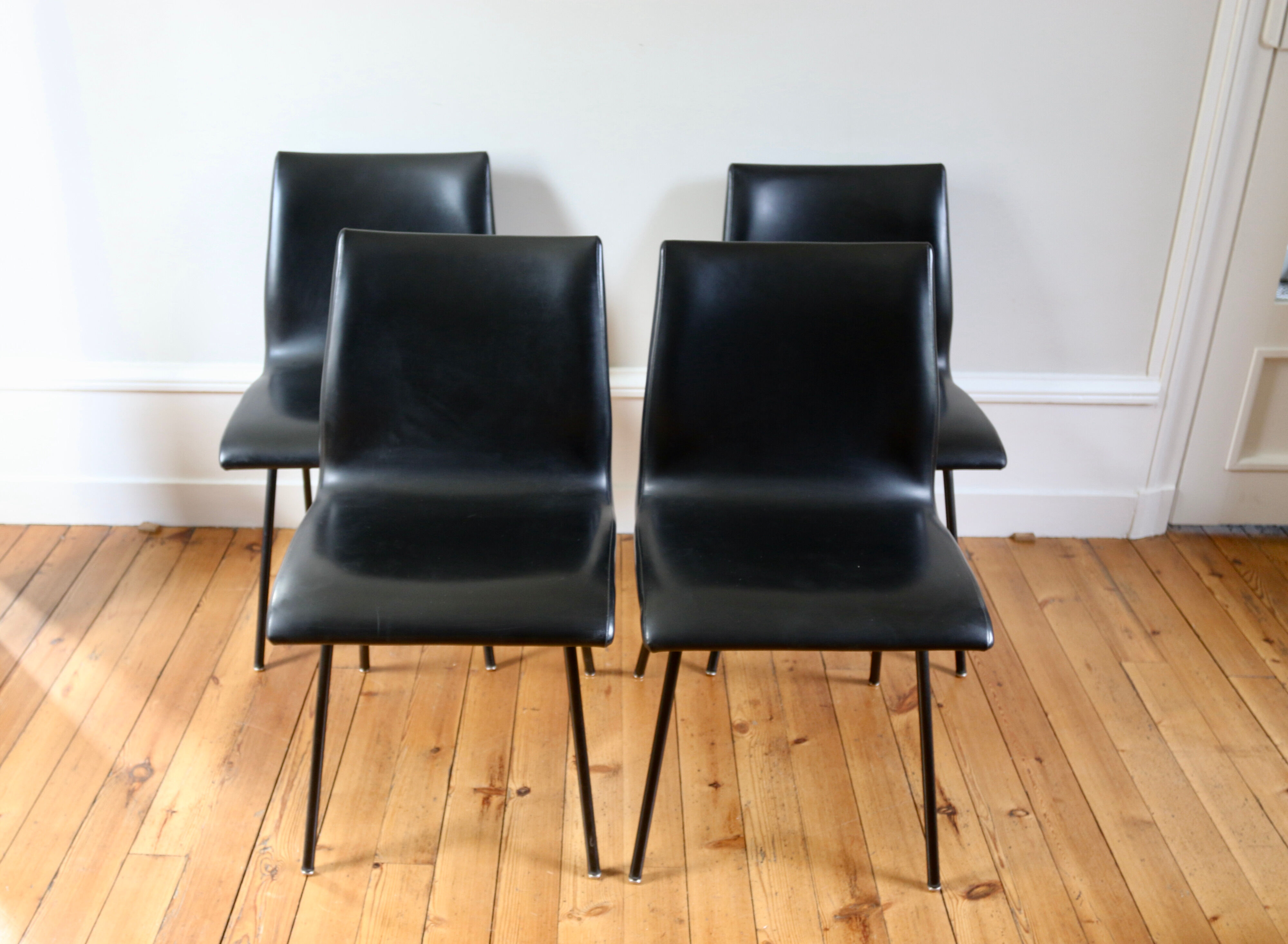 Series of 4 vintage chairs 1950