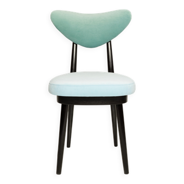 Mid-century heart-shaped chair in mixed green and blue velvet, Europe, 1960s.