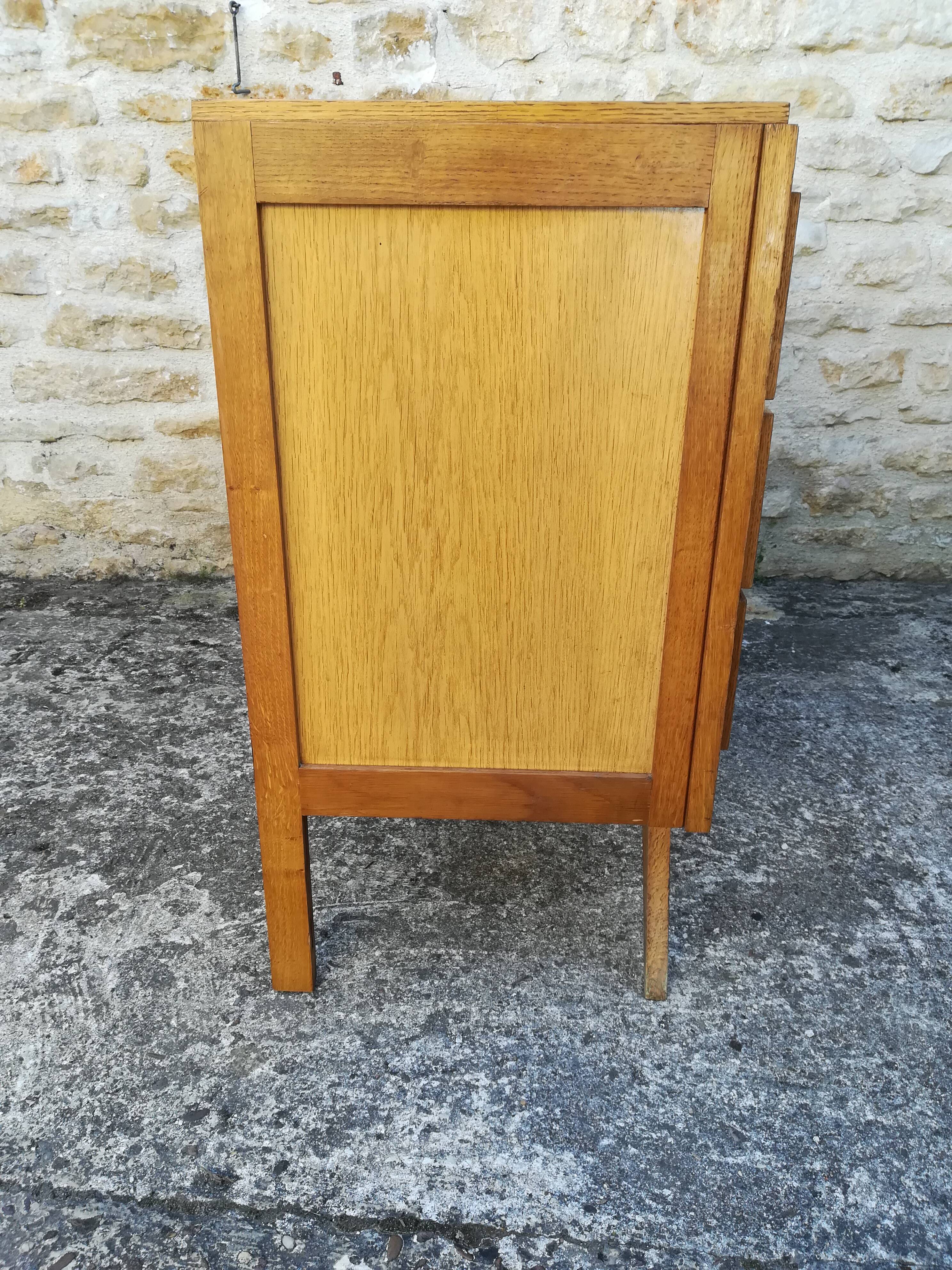 Compass feet chest of drawers