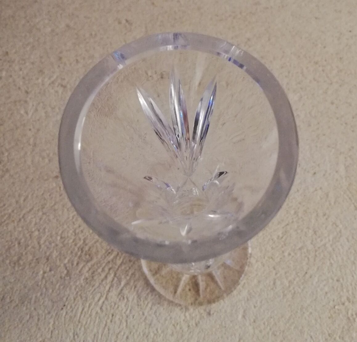 Soliflore in cut glass