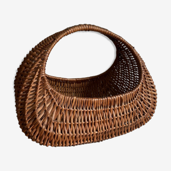 Wicker basket gondola