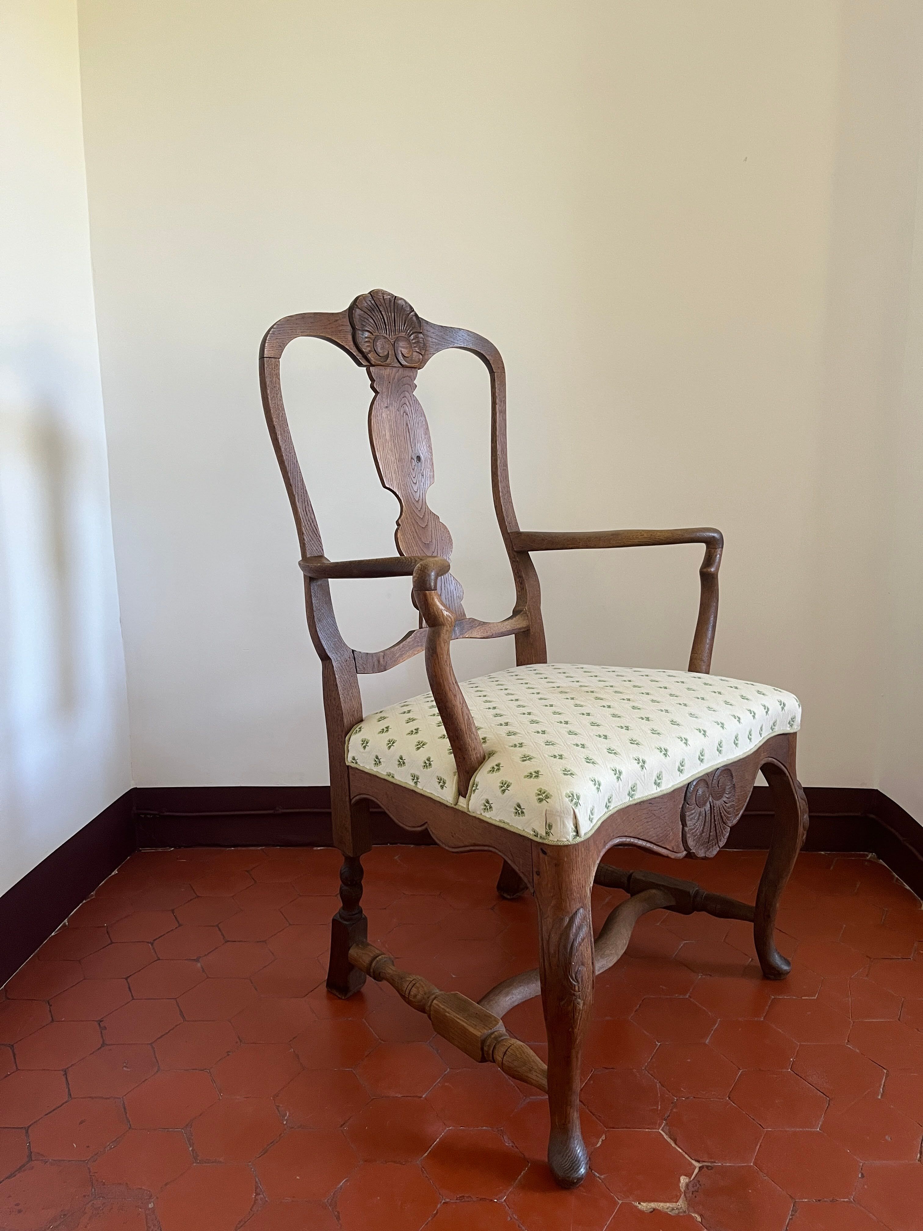 Paire de fauteuils style anglais Chippendale