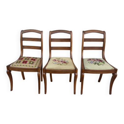 Trio de chaises Louis XV noyer massif tapisserie petit point XIXe