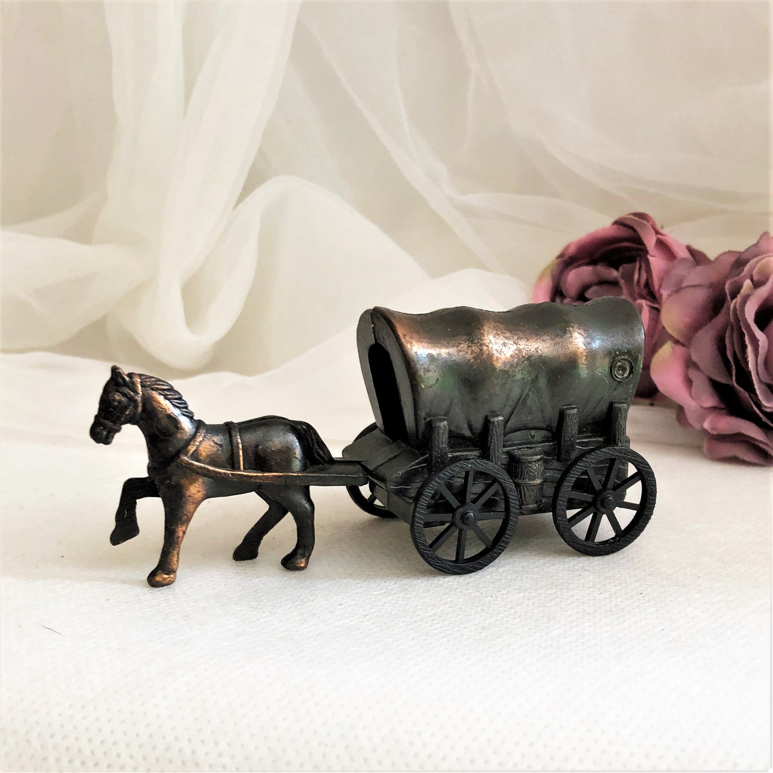 Metal pencil sharpener vintage horse and carriage collection