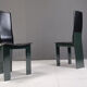Ensemble de 6 chaises de salle à manger en cuir italien et laque verte, années 1980.