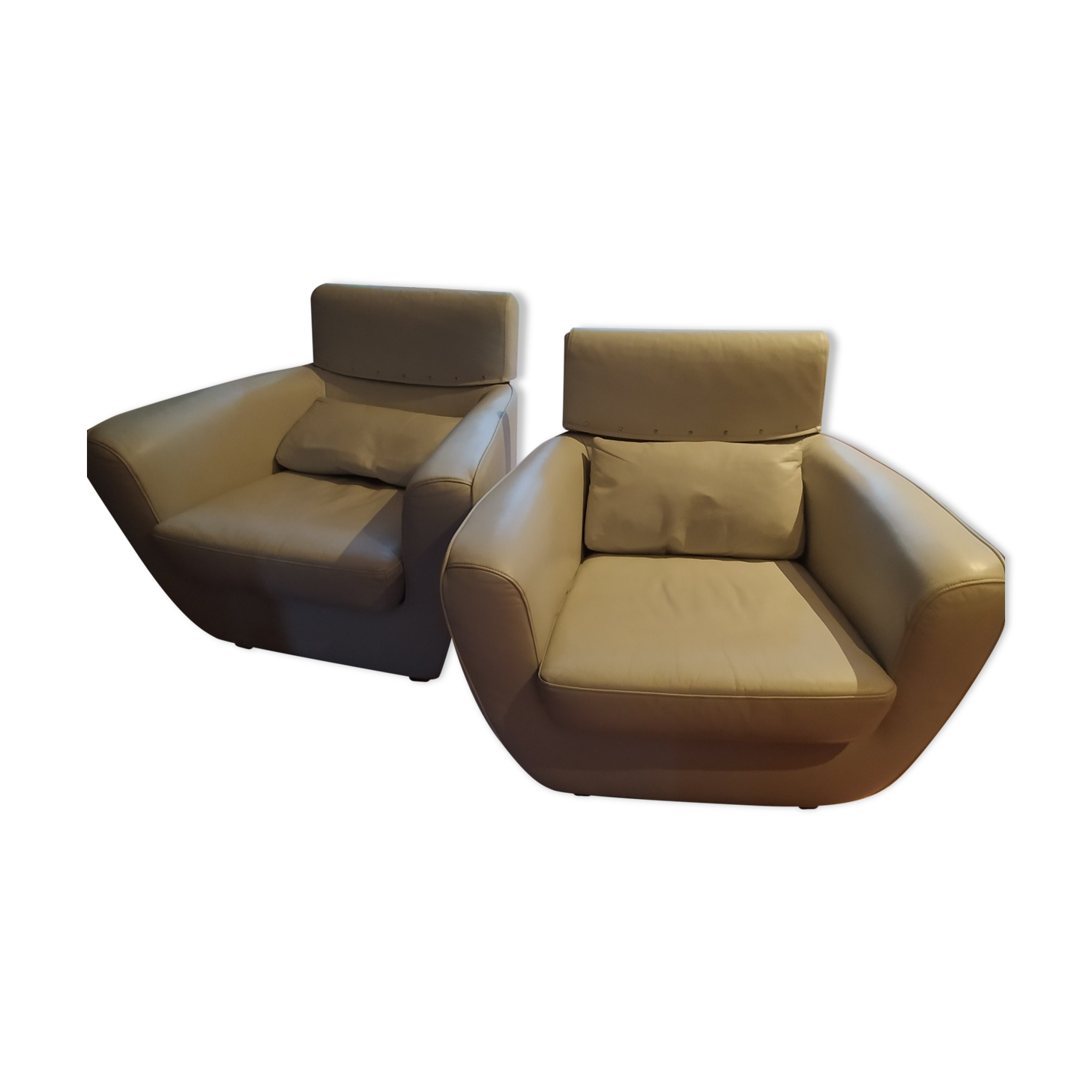 Pair of leather armchairs Ligne Roset tichka didier gomez
