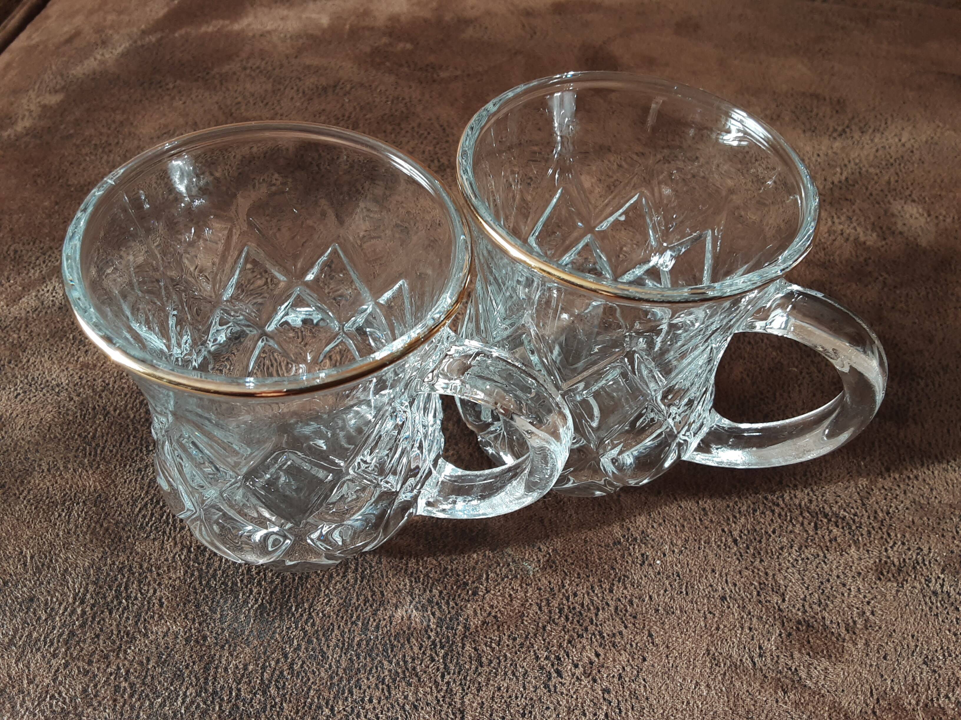 Set of 2 stylish glasses/cups