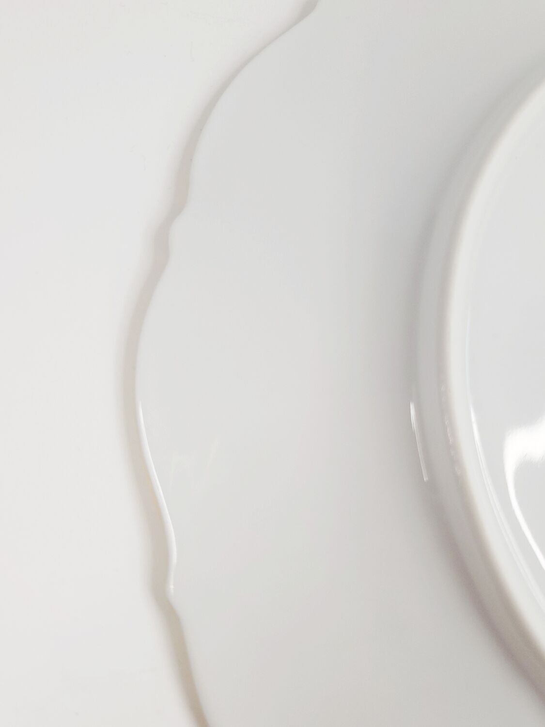 Pair of antique flat plates in gilded porcelain – Tirschenreuth
