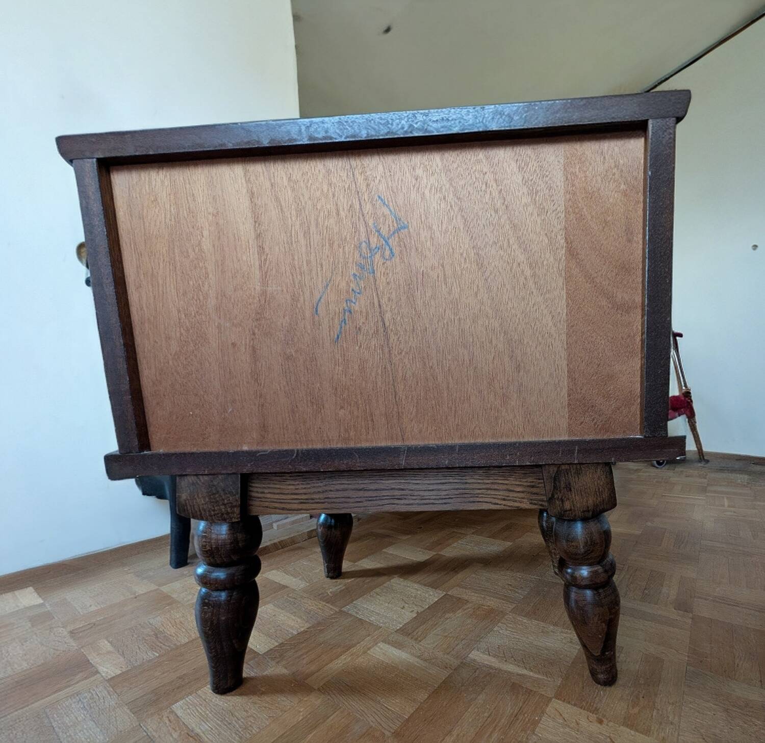 Bedside table/side table