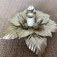 Golden metal flower wall lamp