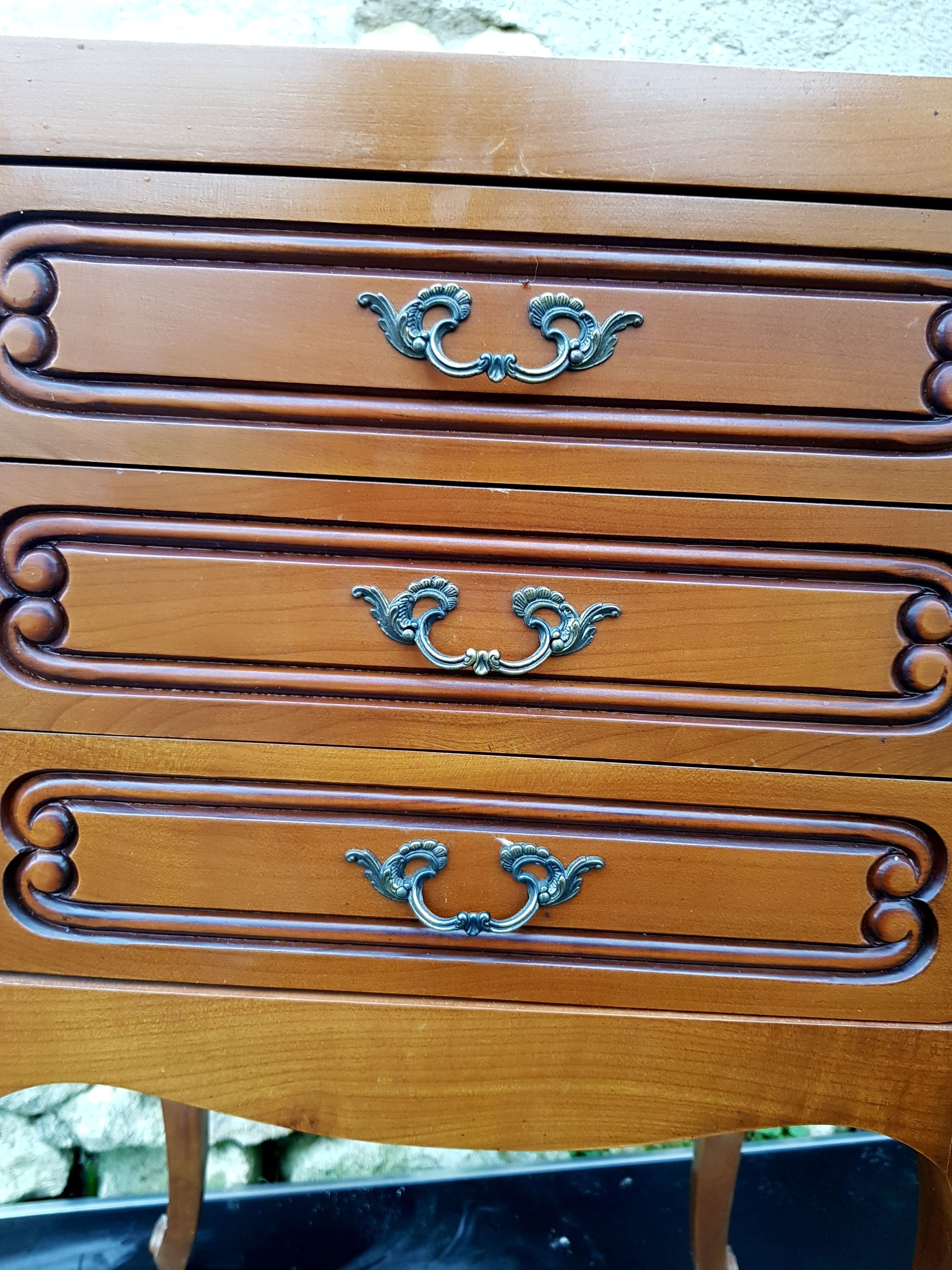 Very nice nightstand