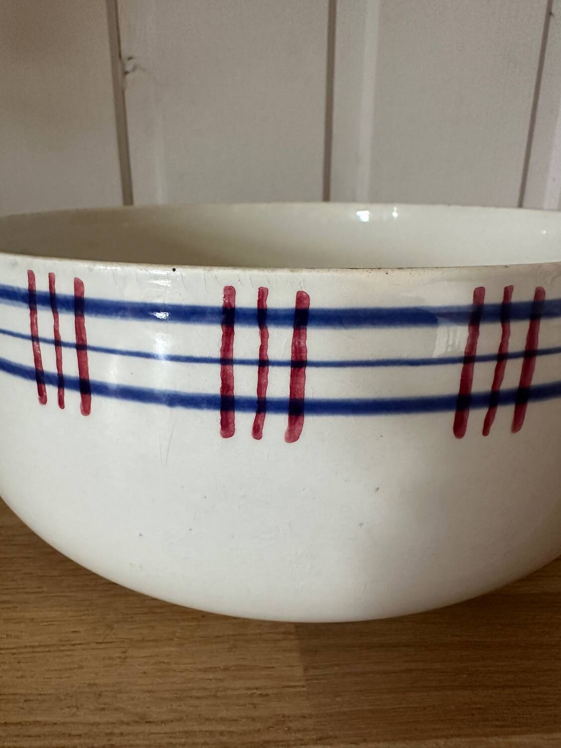 Sarreguemines salad bowl, Poitou model