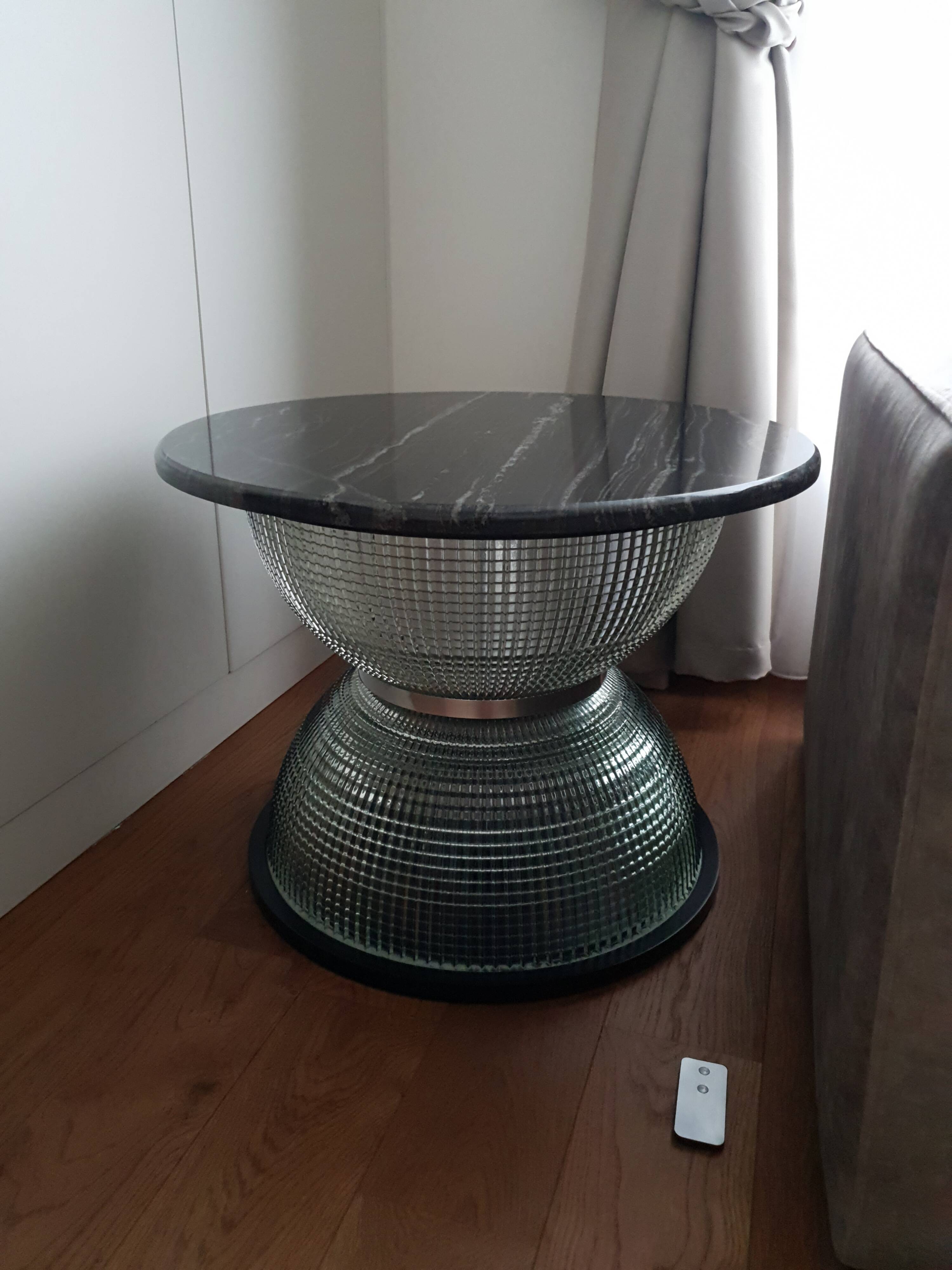 Holophane coffee table in marble and aluminium