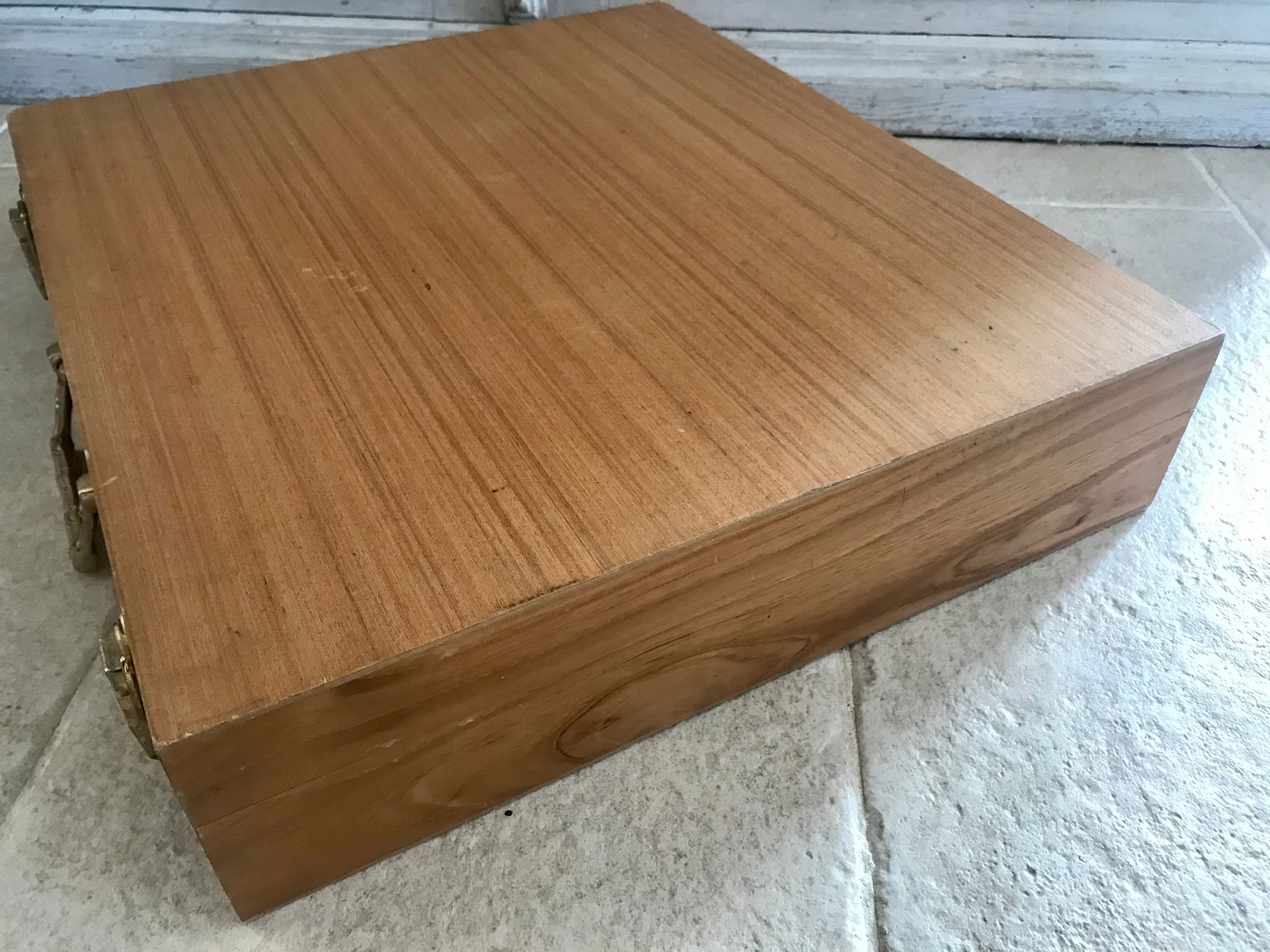 Valise en bois vintage 48X44