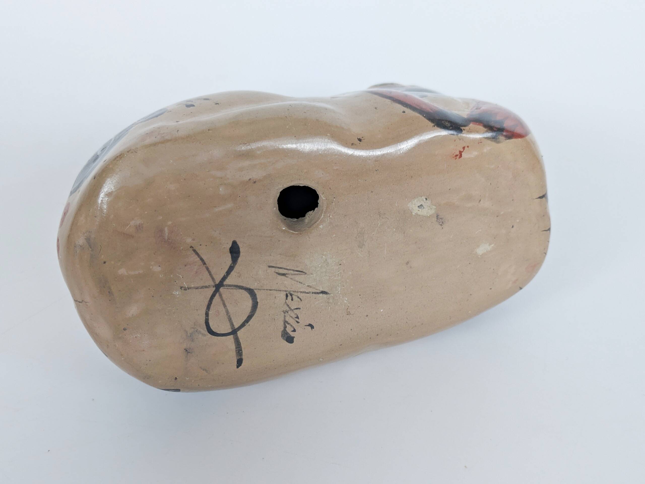 Cat figurine in Tonalá pottery, Mexico, handmade folk art.