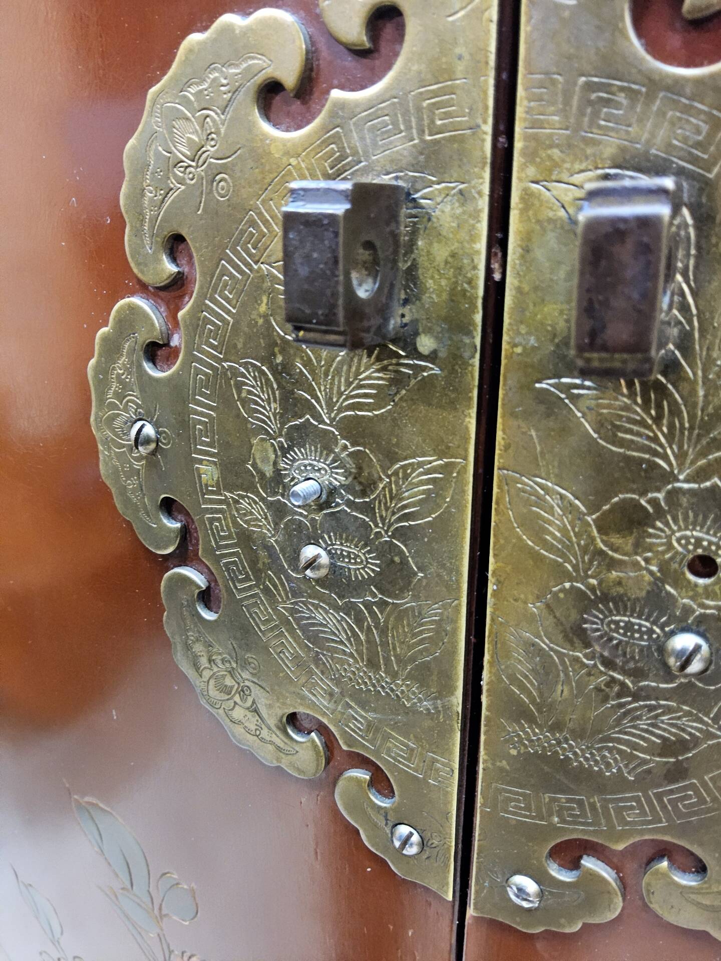 Vintage Chinese red and gold cabinet with flowers and birds (lacquer cabinet)