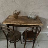 Farm table