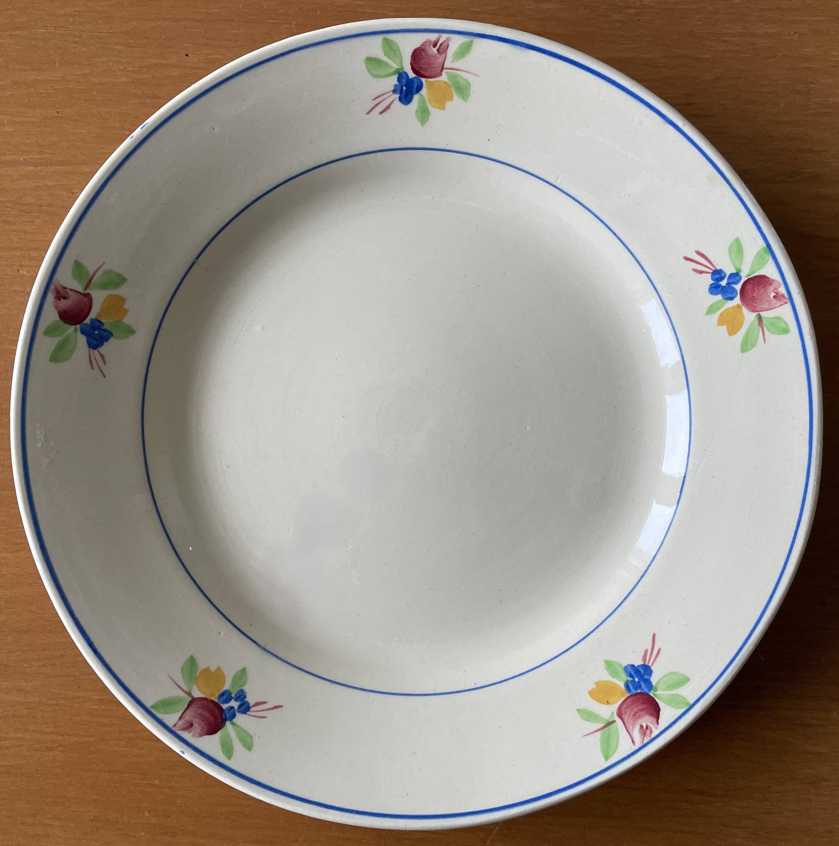 6 antique flat plates in Gien earthenware