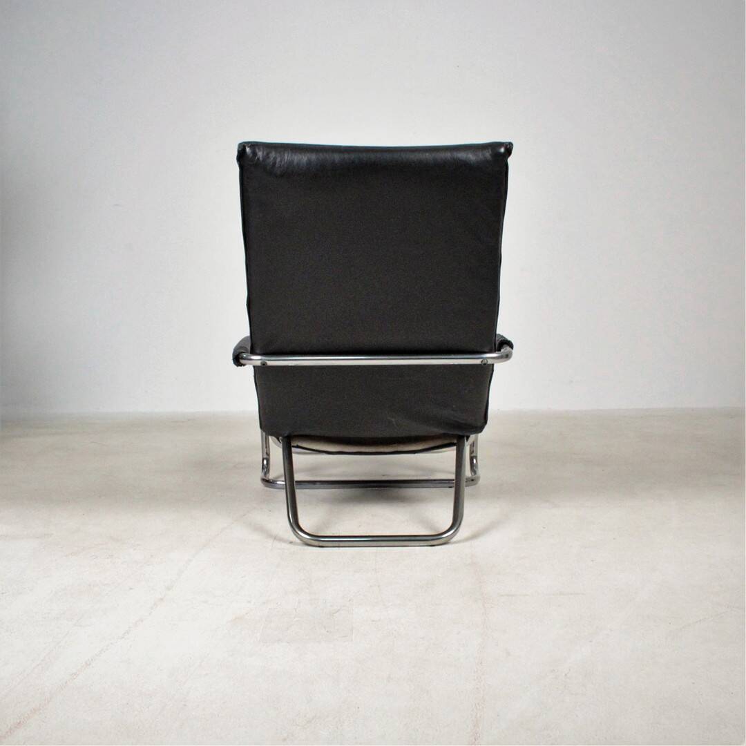 Lounge chair armchair