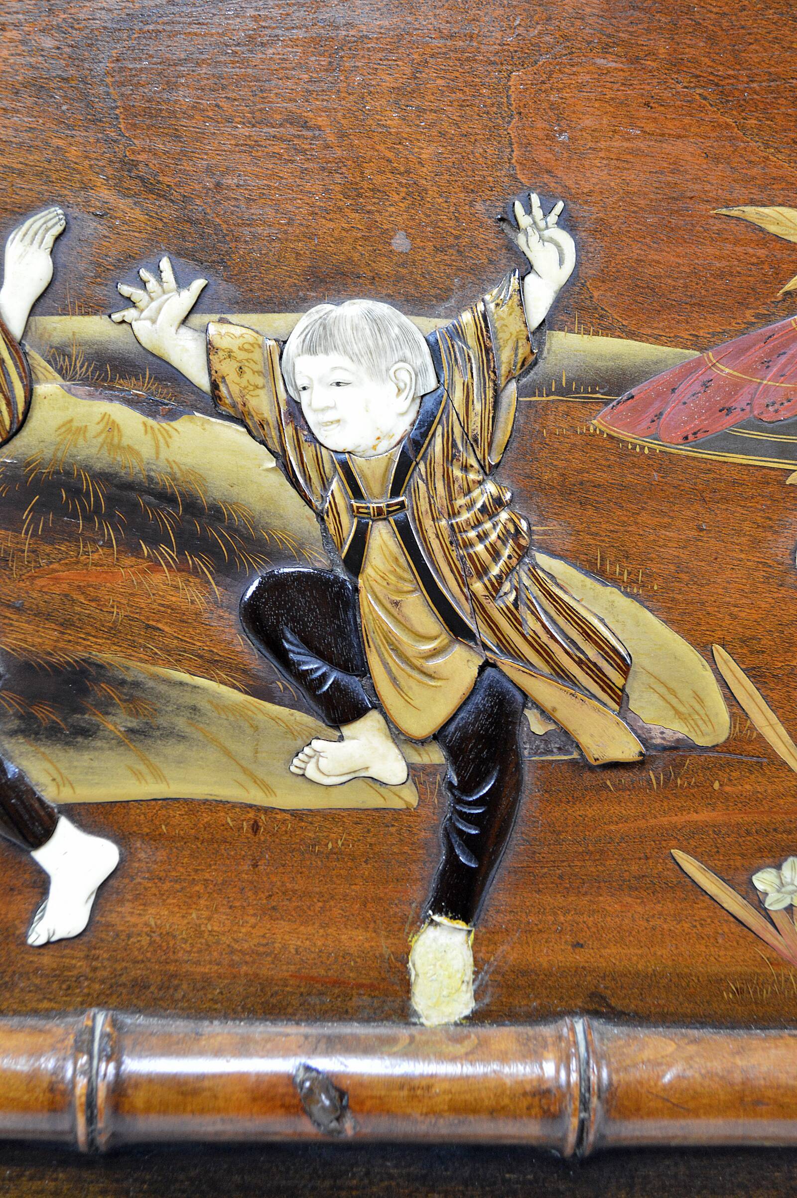 Bed to boards of Japanese marquetry, Japonisme, France, circa 1880