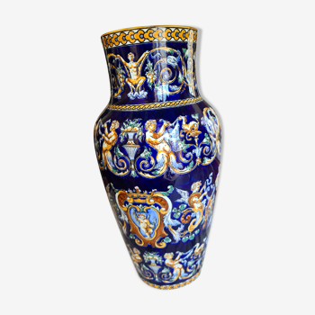 Old earthenware vase Gien