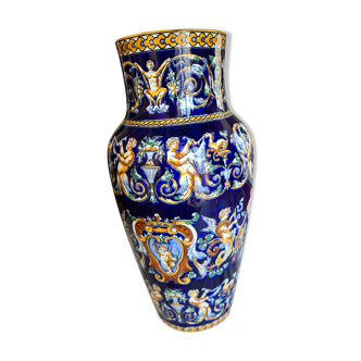 Old earthenware vase Gien
