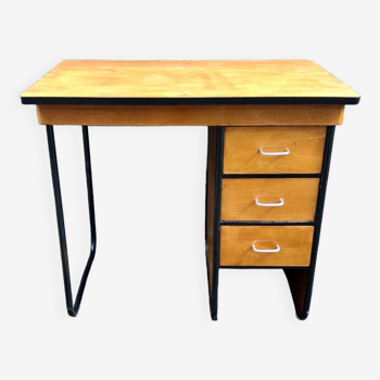 Children's desk