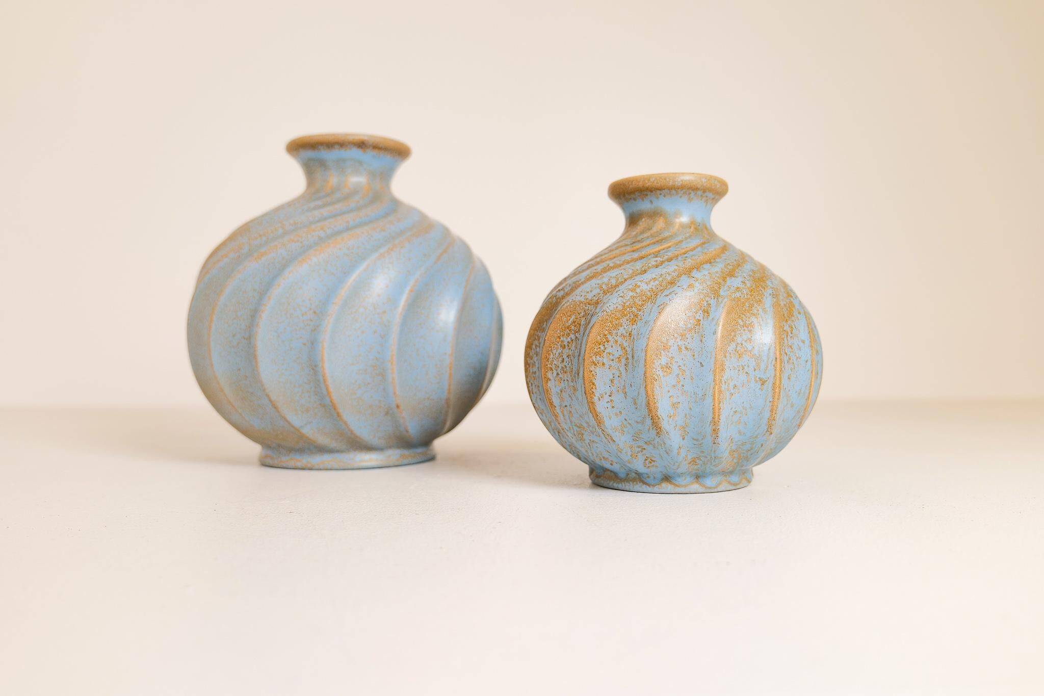 Paire de vases en céramique "Turkos" de style milieu du siècle, Ewald Dahlskog, Bo Fajans, Suède