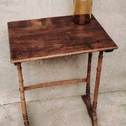 Console, side table, end table or bedside table.