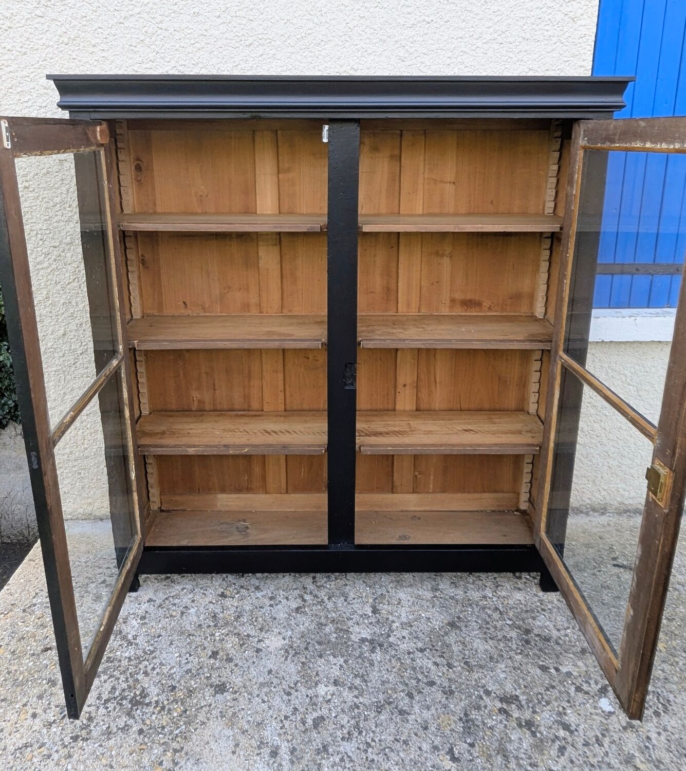 Glass display cabinet, 19th century.