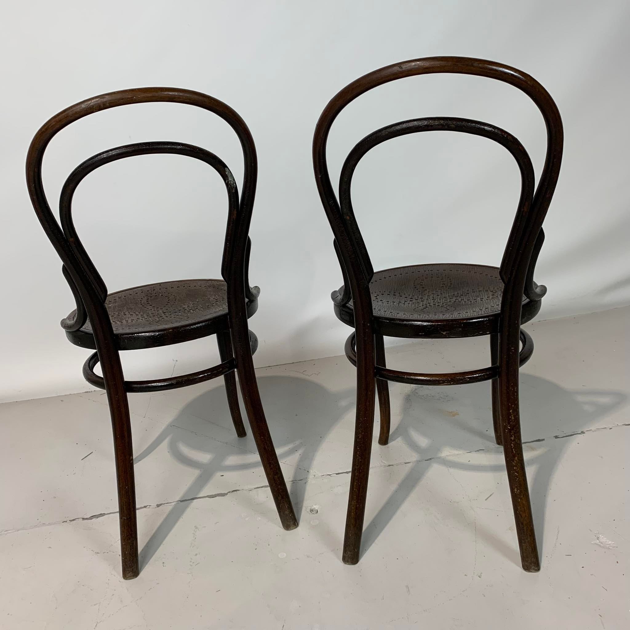 Set of two bistro chairs n°14 of Thonet