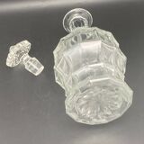 Carafe en verre à facettes