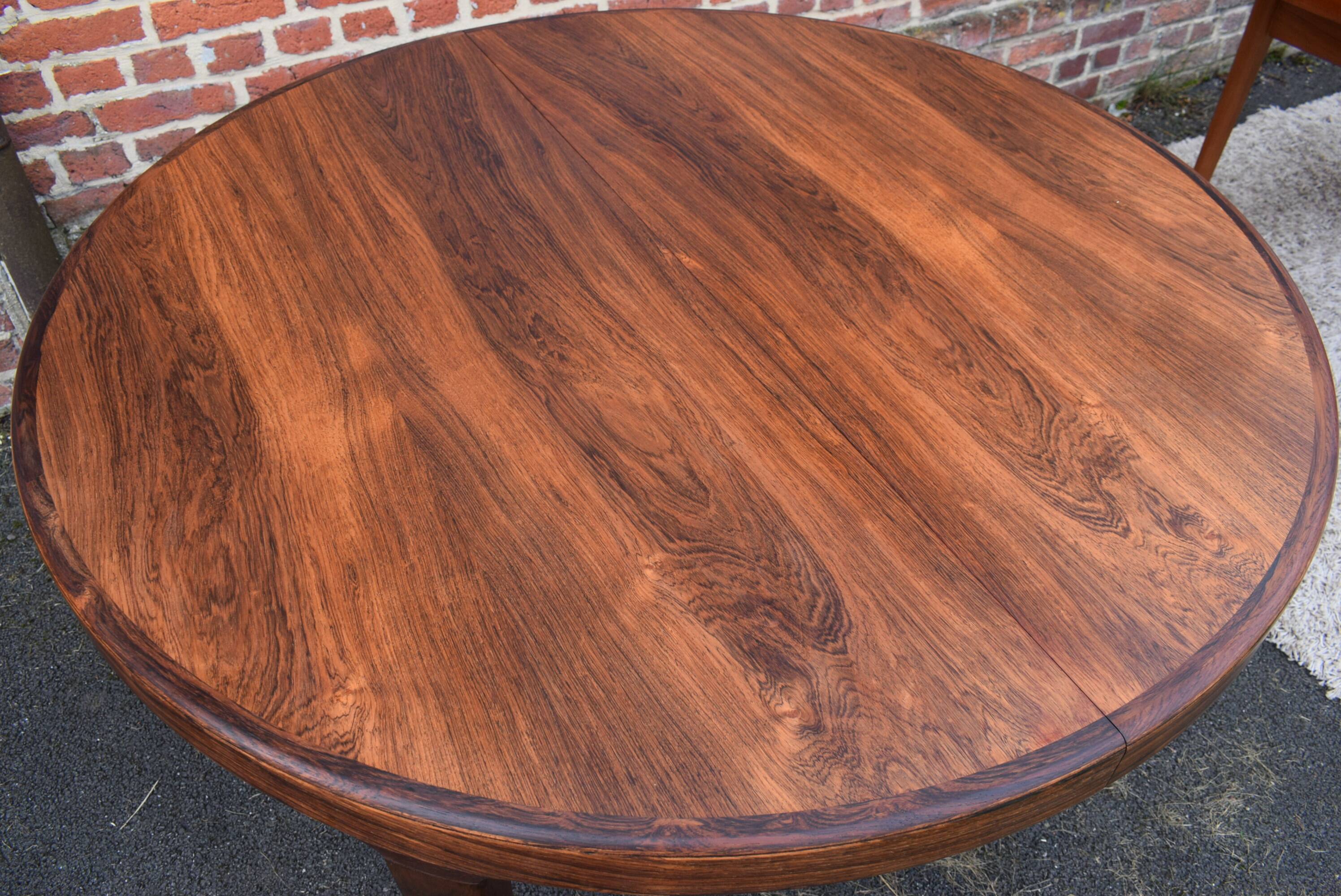 Rio rosewood table